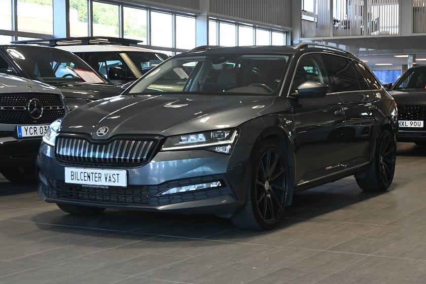 Bild 1 av Škoda Superb iV Kombi Skoda 1.4 Plug-in Hybrid L&K Business Adventure