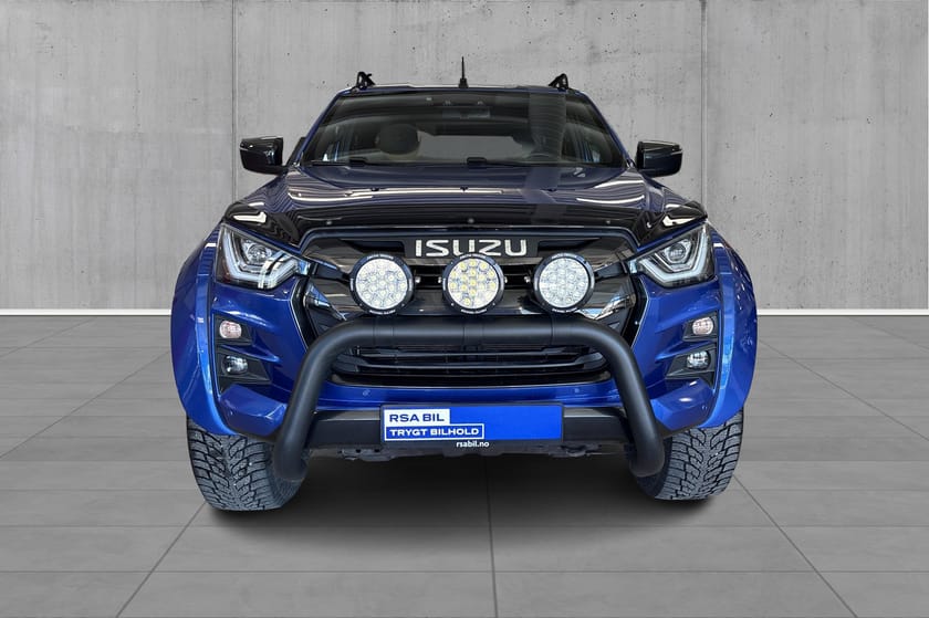 Bilde 3 av Isuzu D-Max Dobbelcab 163 hk DobCab AT35 Black/Magnum edition. NYBIL GAR!