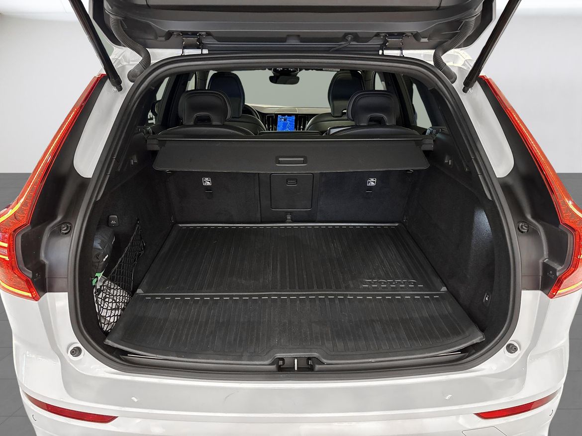 Volvo XC60 2022 - miniatyr 11