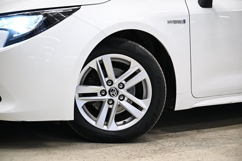 Bild 5 av Toyota Corolla Hybrid e-CVT 122HK Active|Backkamera|LED|S&V-Hjul|Moms