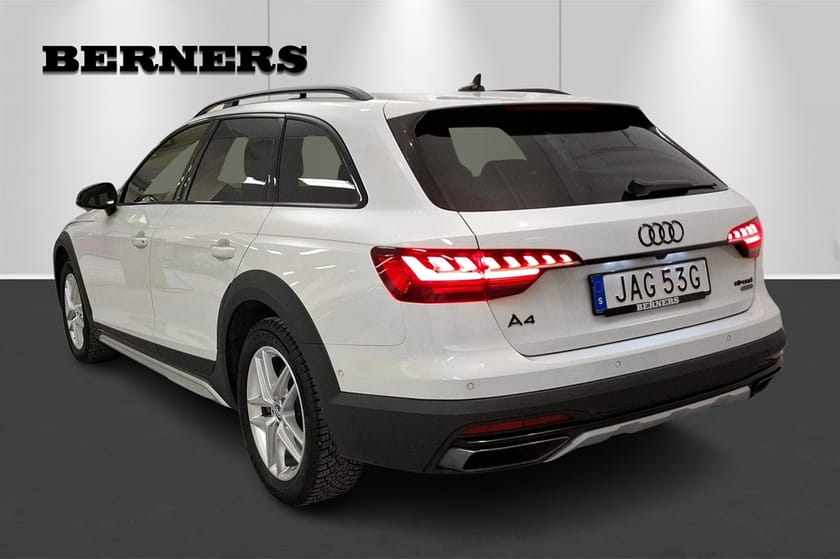 Bild 3 av Audi A4 allroad quattro 45 TFSI 265 S-tr / Matrix / Cockpit / Black