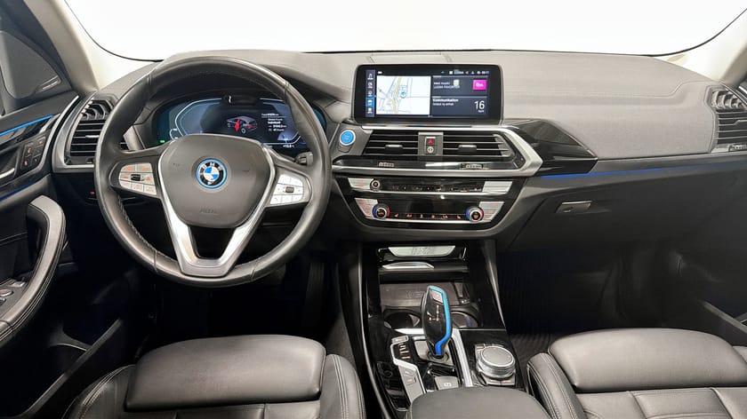 Bild 4 av BMW iX3 286hk Pano HUD H/K DAP 360