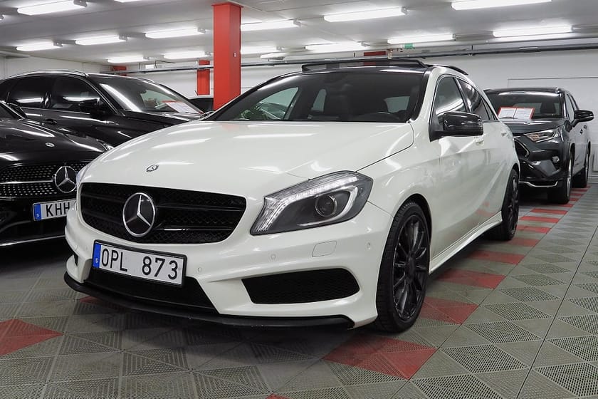 Bild 1 av Mercedes-Benz A 180 CDI 7G-DCT AMG Line Panorama Park-Sensorer Euro 5
