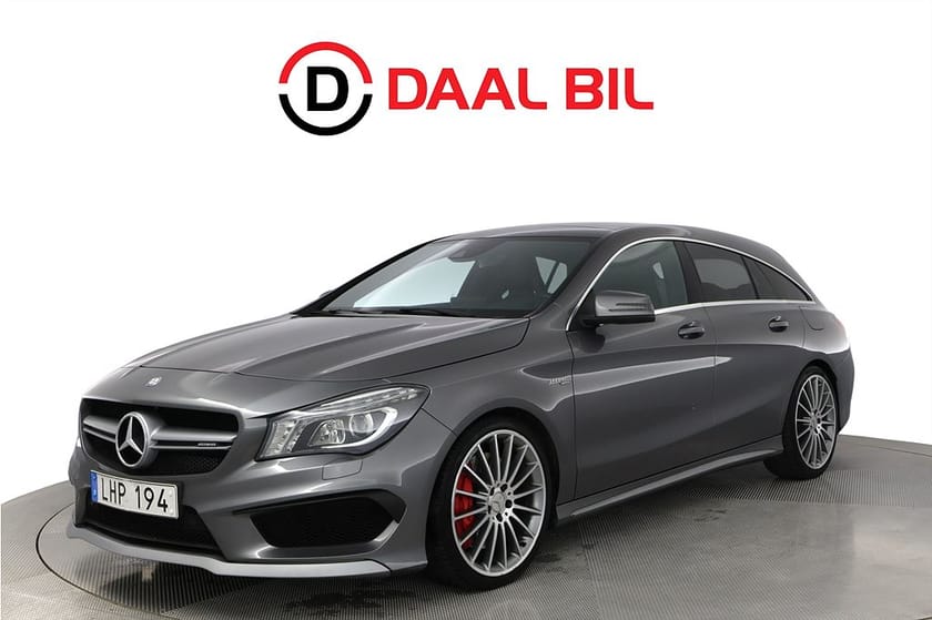 Bild 1 av Mercedes-Benz CLA 45 AMG 4MATIC Shooting Brake SB 4M 360HK PANO H/K® SKALSTOLAR B-KAM NAV MINNE