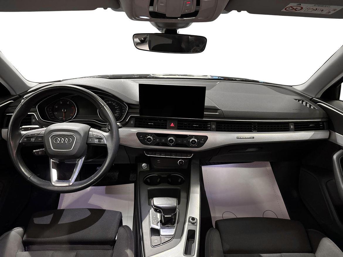 Audi A4 2022 - miniatyr 8