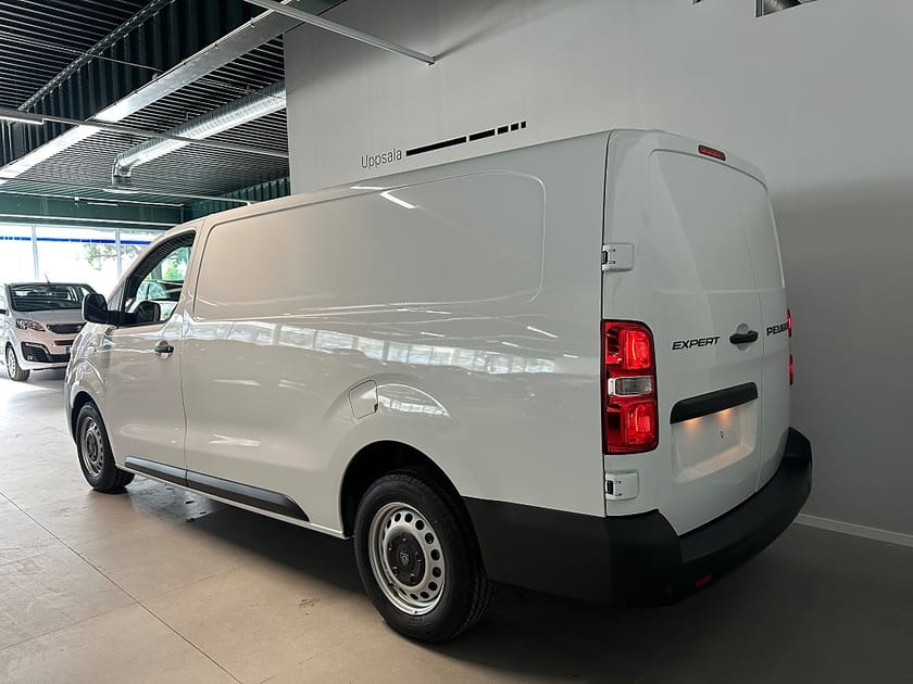 Bild 2 av Peugeot Expert Utökad Last L3 145hk diesel aut- Drag & värmare