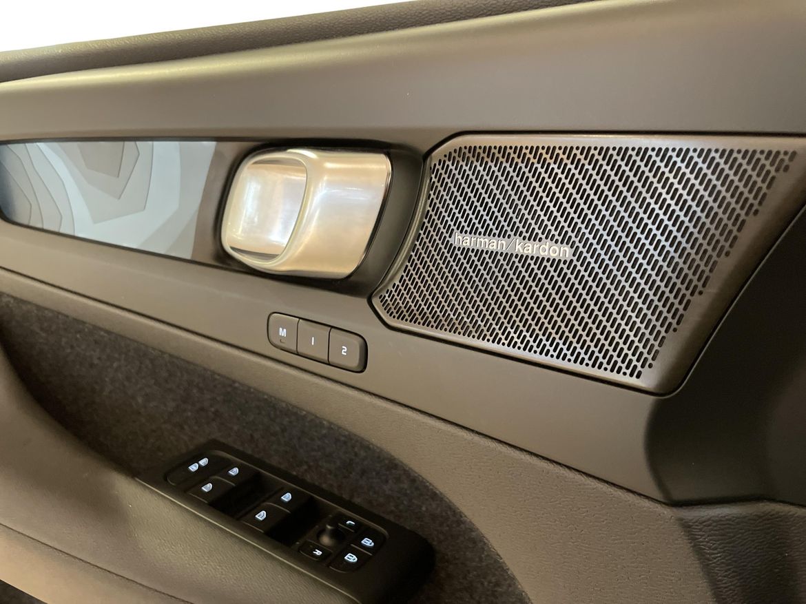 Volvo XC40 2023 - miniatyr 16