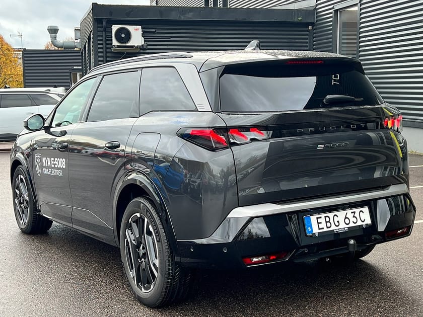 Bild 2 av Peugeot E-5008 GT Ultimate 7-sits Dragkrok Demobil