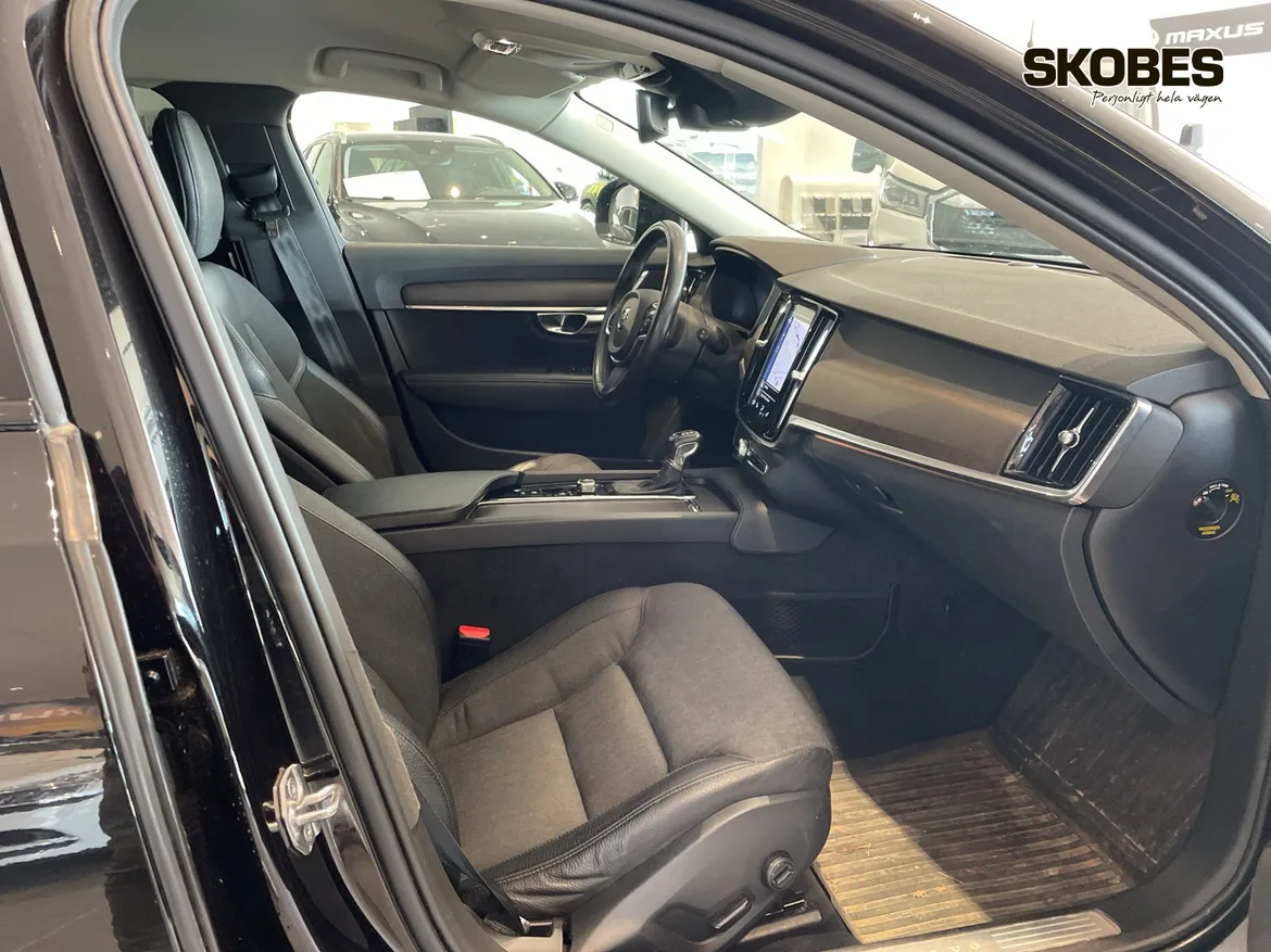 Volvo V90 Cross Country