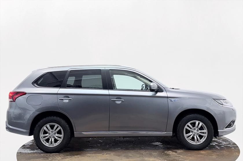 Bild 5 av Mitsubishi Outlander PHEV Delläder Rattvärme Värmare Keyless MOMS 203hk
