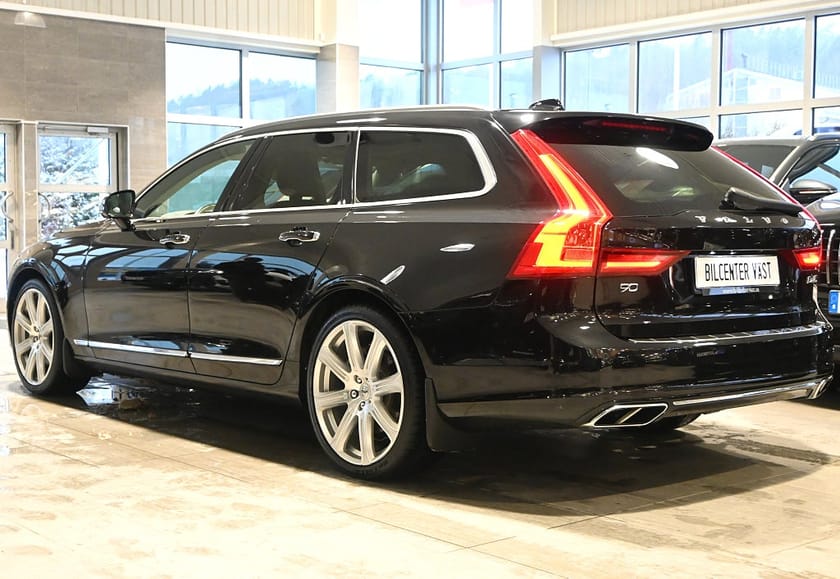 Bild 3 av Volvo V90 D4 AWD Inscription Aktiv Chassi Pano Drag