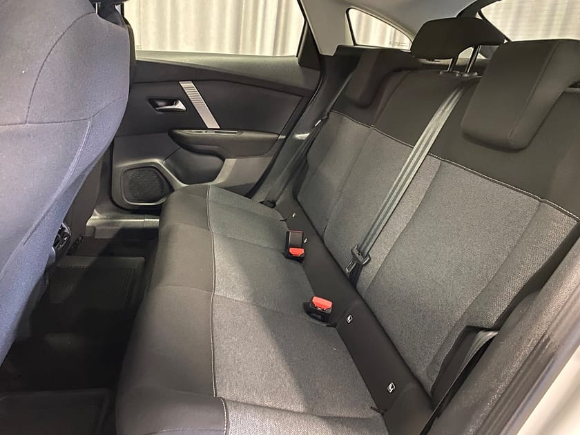 Bild 5 av Citroën C4 FEEL PT 130 Apple Carplay