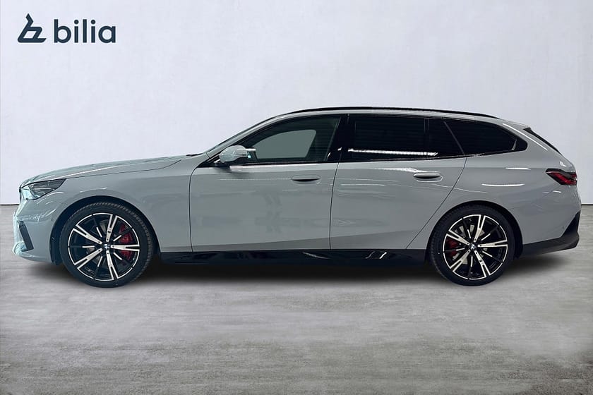 Bild 3 av BMW i5 xDrive40 Touring xDrive 40 | DEMOBIL | Bowers & Wilkins | Aktiv farth.