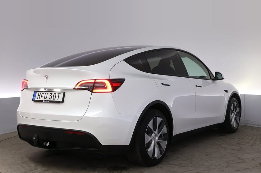 Bild 5 av Tesla Model Y Standard Range RWD Autopilot Pano Drag V-hjul