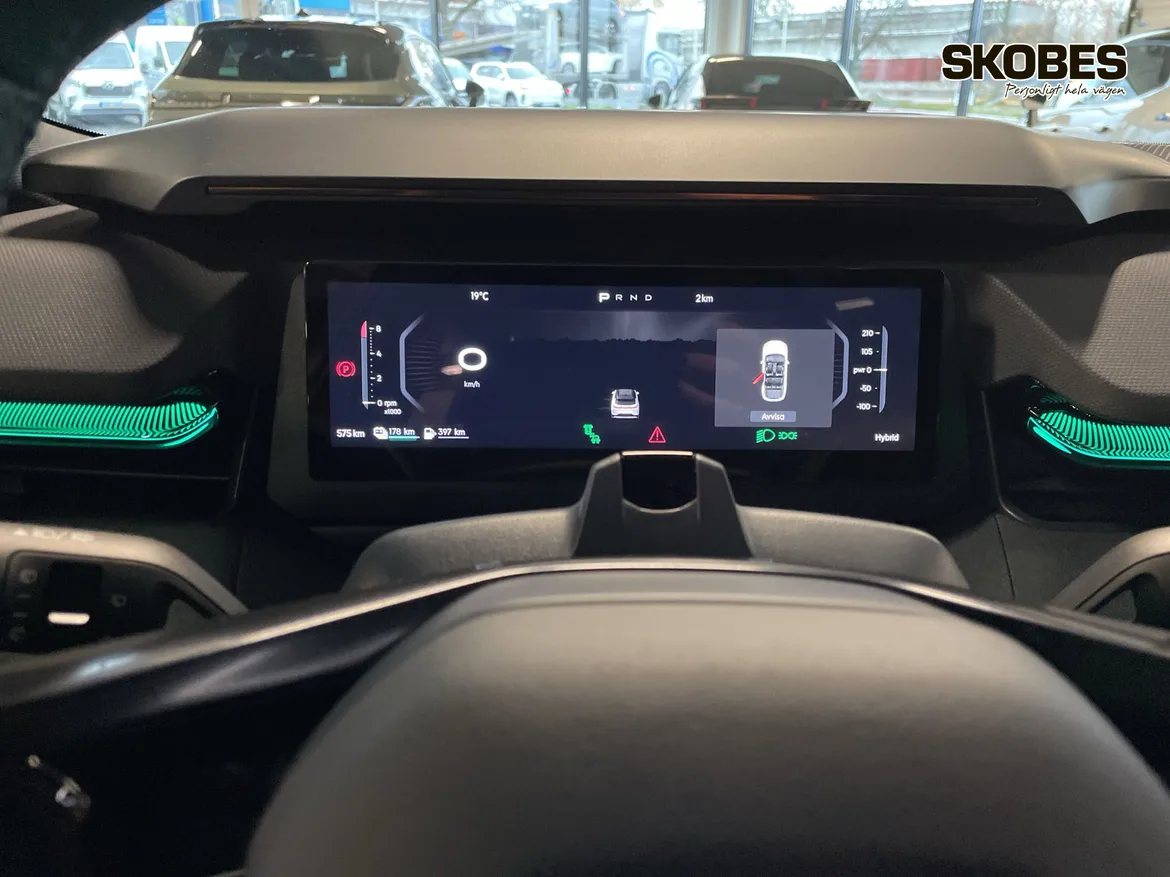 Lynk & Co 08 PHEV