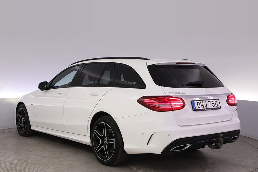 Bild 4 av Mercedes-Benz C 300 T de AMG Kamera Cockpit Navi Drag