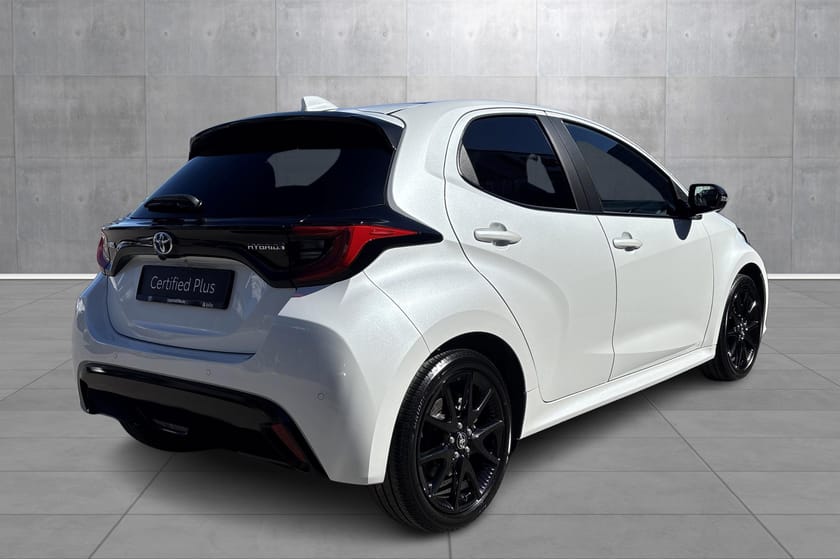 Bilde 5 av Toyota Yaris Hybrid Style / Panoramatak