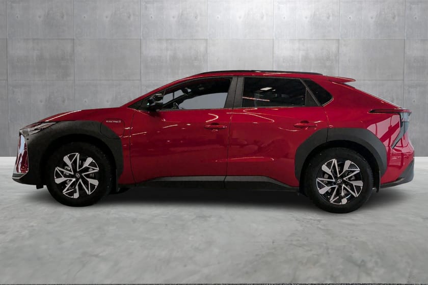 Bilde 2 av Toyota bZ4X AWD-i Active Tech - LED - Adaptiv cruise - Kamera +++
