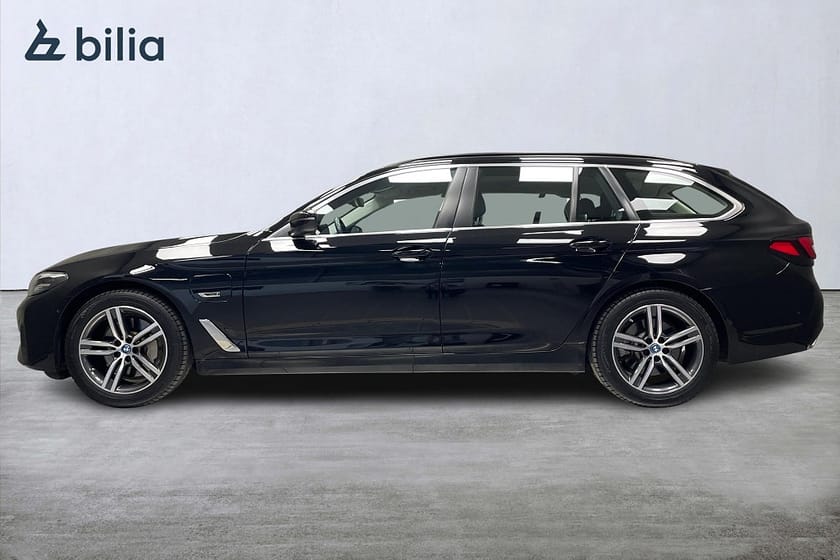 Bild 4 av BMW 530e xDrive Touring / Drag / 18" Alu / Sensafin /