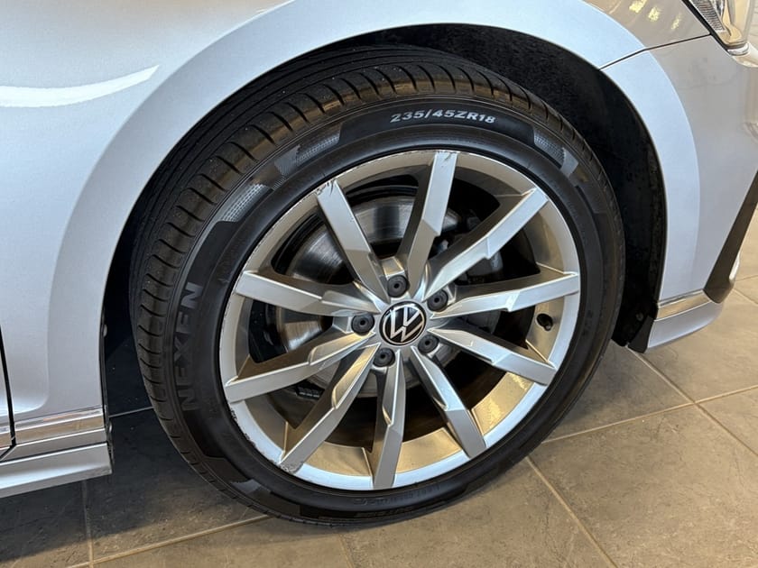 Bild 3 av Volkswagen Passat Sportscombi R-Line 2.0 TDI 4Motion 200hk Aut/Drag/Navi