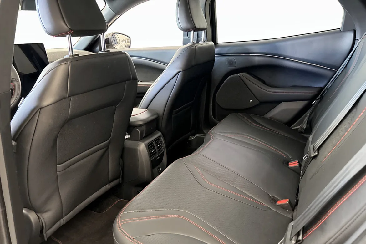 Ford Mustang Mach-E Standard Range AWD