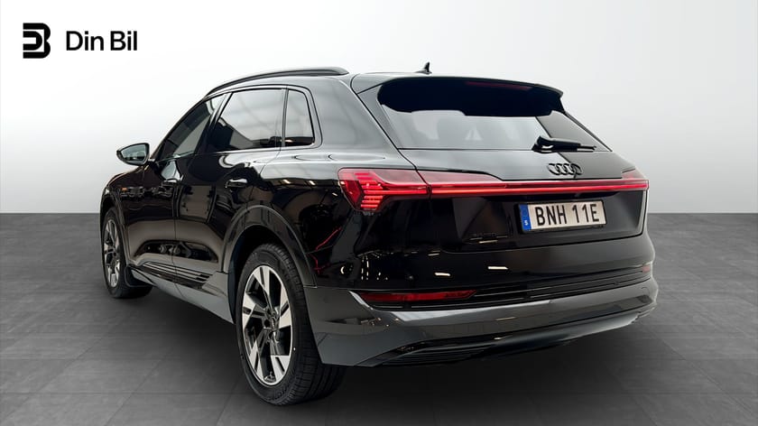 Bild 3 av Audi e-tron 55 quattro 408HK Backkamera Läder Black Optik