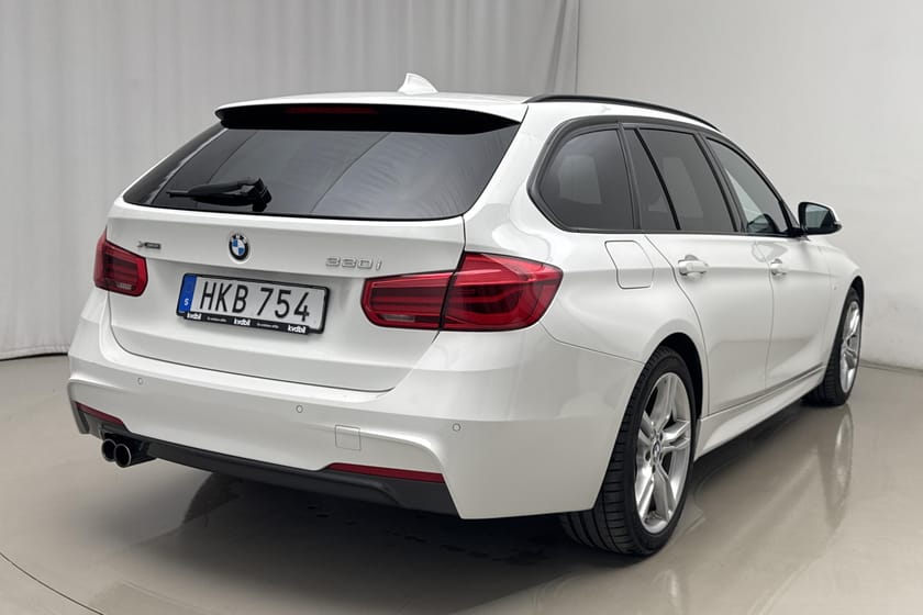 Bild 3 av BMW 330i xDrive Touring 330 252hk M Sport GPS Panorama