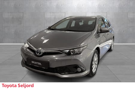 Toyota Auris Touring Sports Hybrid EN EIER/LAV KM/PEN OG VELHOLDT