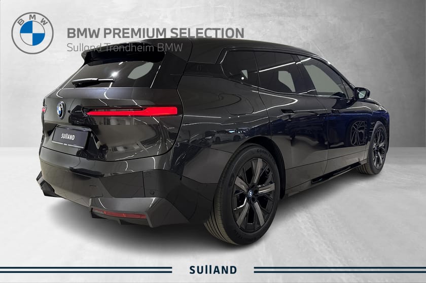 Bilde 5 av BMW iX xDrive40 xDrive40/BSI/Laser/Sky Lounge Pano/Krok/HUD/360kam/ACC