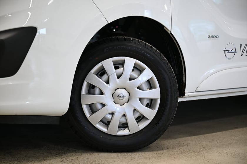 Bild 3 av Opel Vivaro Skåpbil CDTi 125HK L2|Nedlackad|Drag|Värmare|GPS|Backkamera