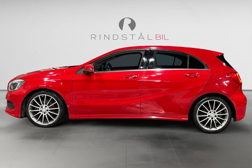 Bild 4 av Mercedes-Benz A 180 122 HK AUT AMG LINE PDC 15500MIL 646KR/ÅR 18"