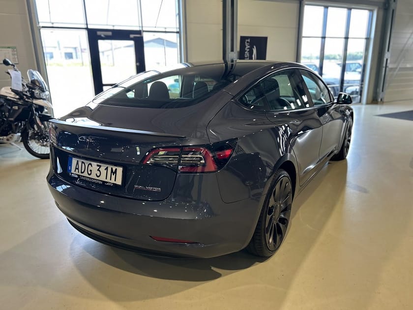 Bild 3 av Tesla Model 3 Performance AWD 513hk / Moms