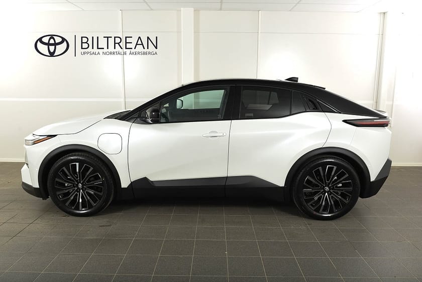 Bild 2 av Toyota C-HR+ C-HR KAMPANJ- UPP TILL 59000 KR RABATT+BROIL KING GASOLGRILL