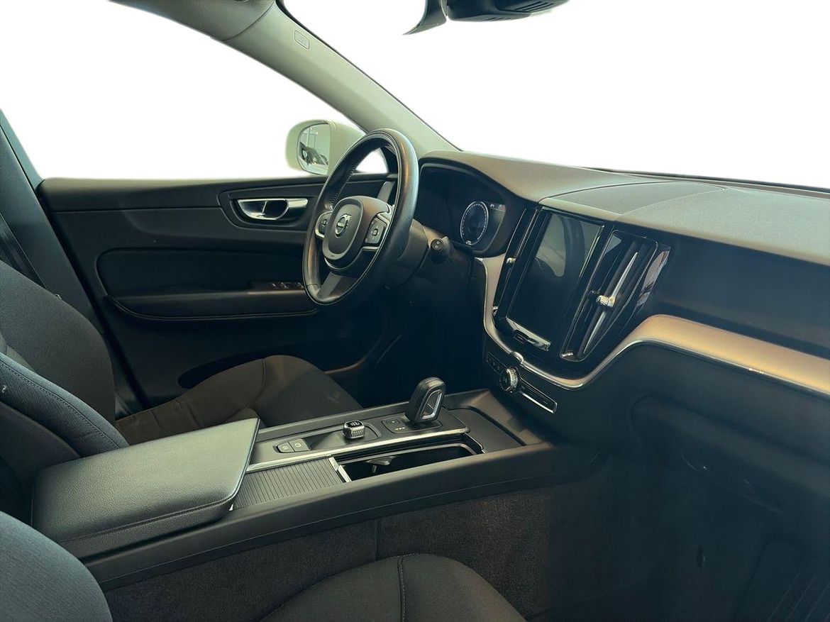 Volvo XC60 2020 - miniatyr 11