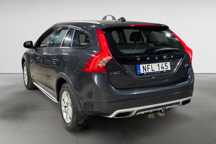 Bild 5 av Volvo V60 Cross Country D3 150 HK MOMENTUM D-VÄRM DRAG PDC KAMREM BYTT 16800MIL