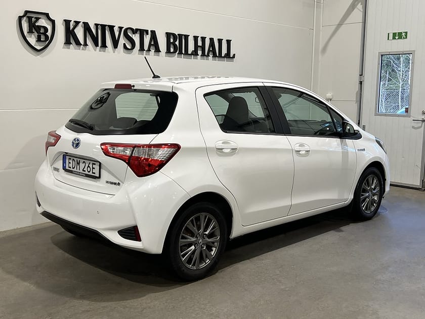 Bild 4 av Toyota Yaris Hybrid e-CVT Active Moms Värmare 101hk