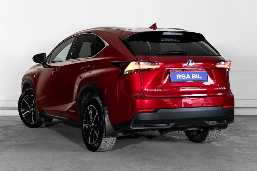 Bilde 2 av Lexus NX 300h AWD 2.5 4X4 Hybrid F Sport, Head Up Display, 360 Kamera