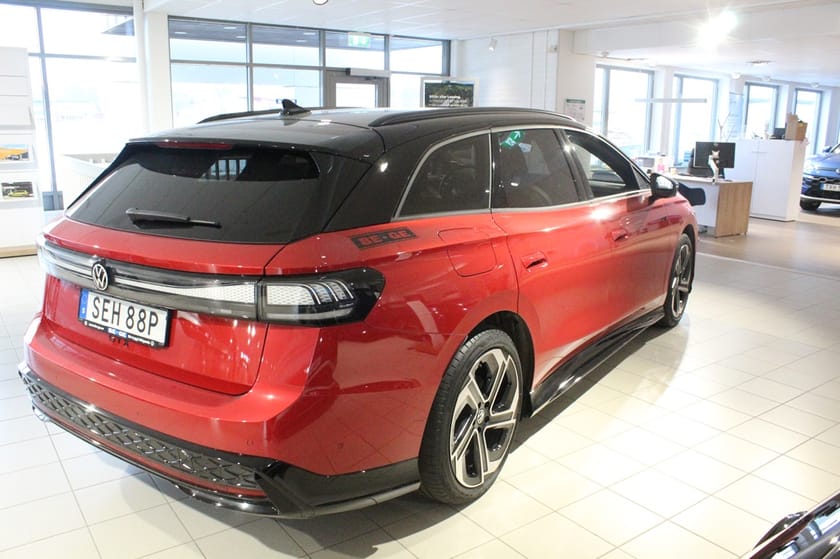 Bild 3 av Volkswagen ID.7 GTX Tourer 86KWH 340HK Drag