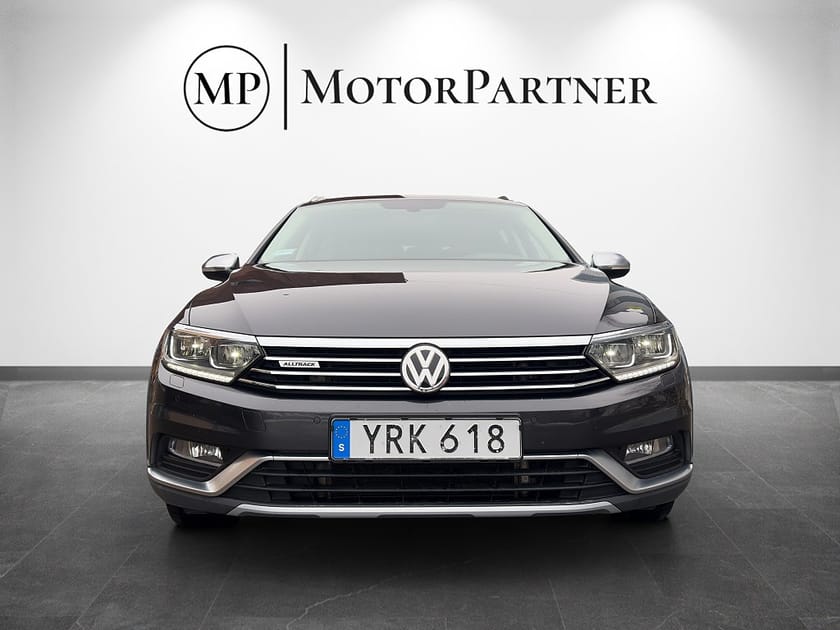 Bild 2 av Volkswagen Passat Alltrack 2.0 TSI 4M Kamera 220hk