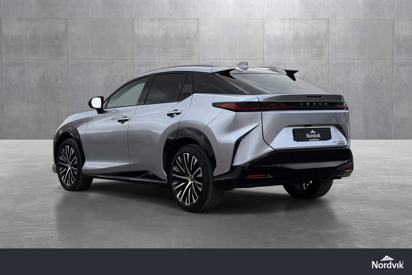 Bilde 4 av Lexus RZ 450e Luxury / Firehjulstrekk / Innbyttekampanje