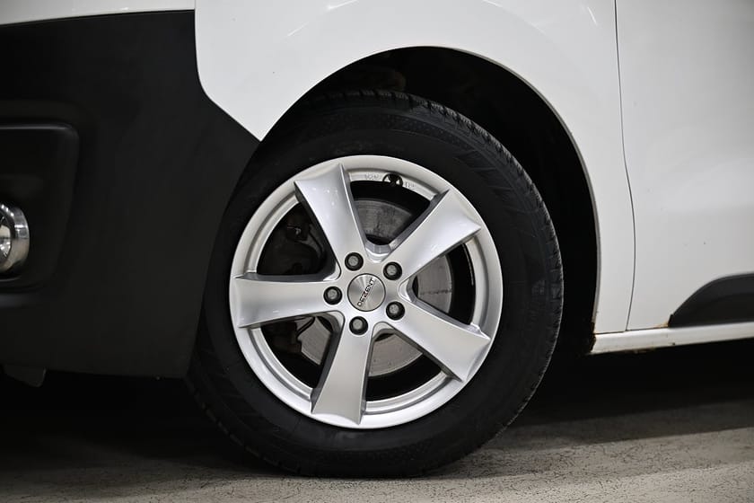 Bild 3 av Toyota Proace 1.6 D-4D 116HK Lång|Inredd|Drag|Värmare|EnÄgare|Leasbar