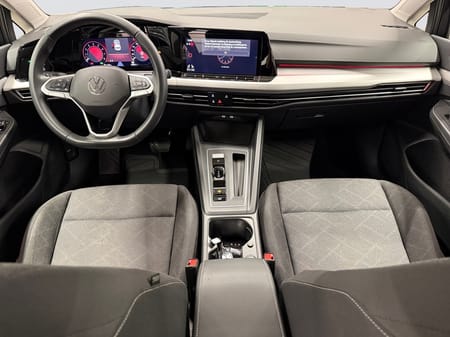 Volkswagen Golf 1.0 eTSI 110HK/Drag/Fjärrvärmare