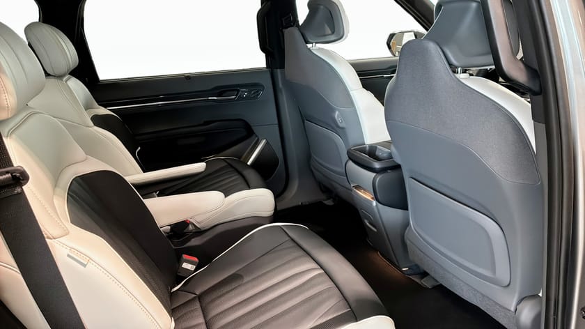 Bild 5 av Kia EV9 AWD GT LINE 6-SITS *DEMOBIL* V-HJUL INGÅR!