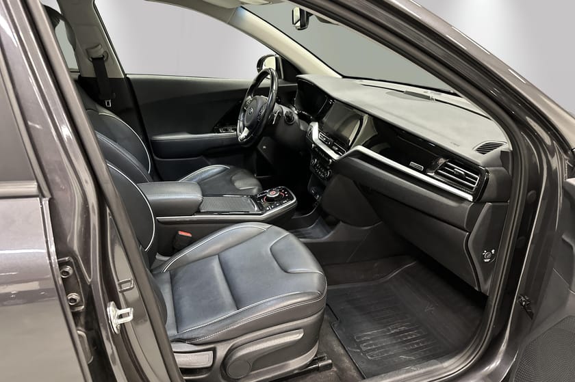 Bilde 5 av Kia e-Niro 64KWh I Exclusive I Skinn I Soltak I Førersete m/minne