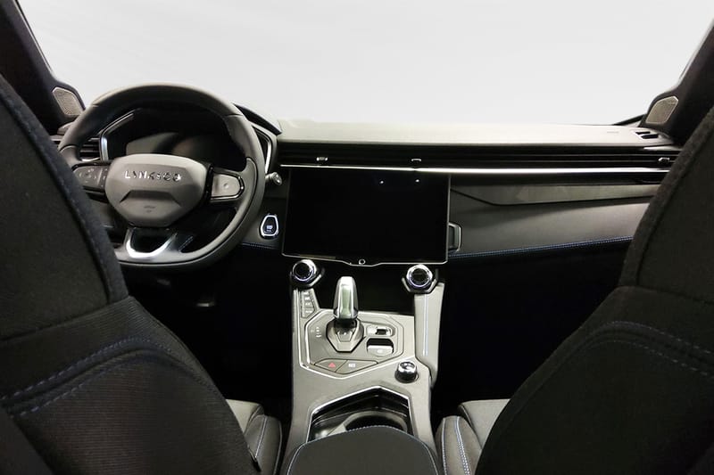 Lynk & Co 01 PHEV