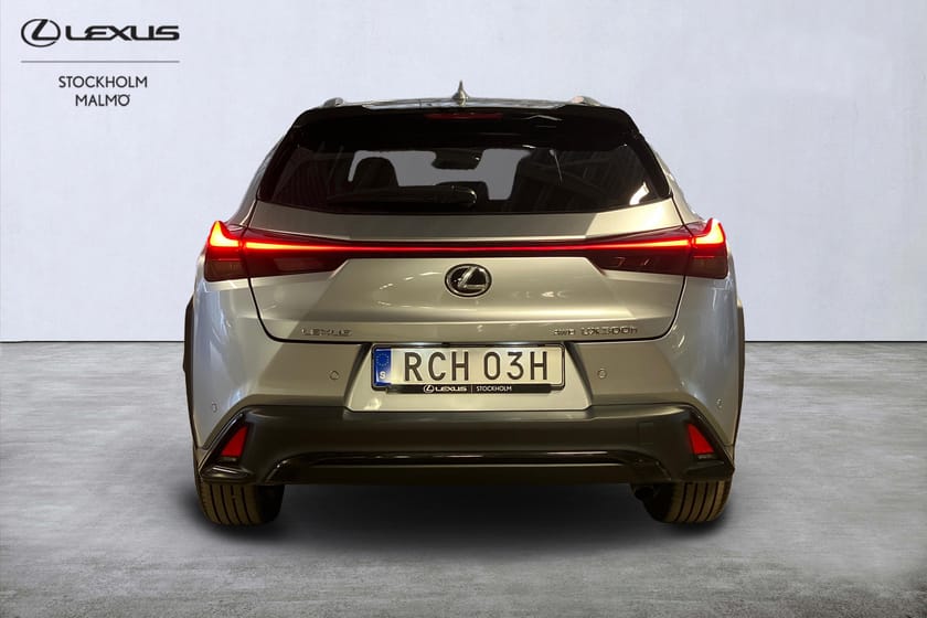 Bild 4 av Lexus UX 300h E-Four P-värm Navi Keyless Backkamera