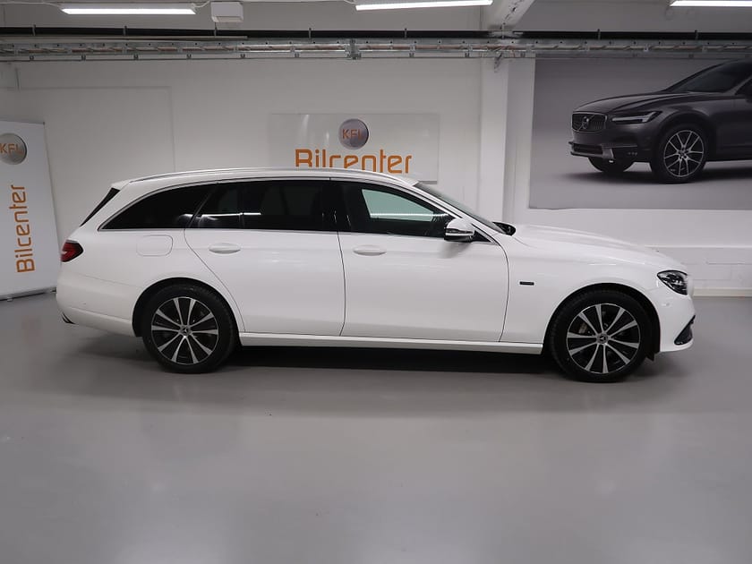 Bild 5 av Mercedes-Benz E 300 T de 4MATIC *3,99% RÄNTA* 4M V-Däck ingår Drag-Kamera-Värm