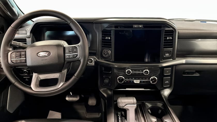 Bild 4 av Ford F-150 SuperCrew Lariat Black V8 Kampanj Flaklock Ingår / V-Hjul Ingår