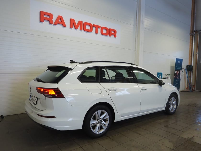 Bild 5 av Volkswagen Golf Sportscombi SC 1.5 TSI 150hk Kamera P-Värmare Lane Assist Moms