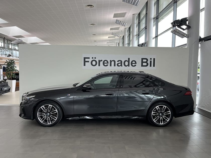 Bild 3 av BMW 520d xDrive Sedan 520 M Sport Drag H/K Rattvärme Park Assist